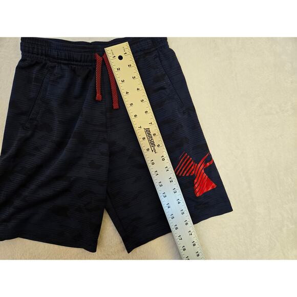 Under Armour 4 boys elastic waist shorts drawstring black red- Youth Medium - Picture 4 of 6